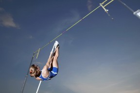 开云网站-CBA多场焦点战引发关注 球迷热议，cba重磅消息